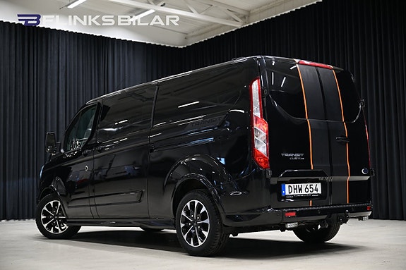 Ford Transit Custom 12 of 30