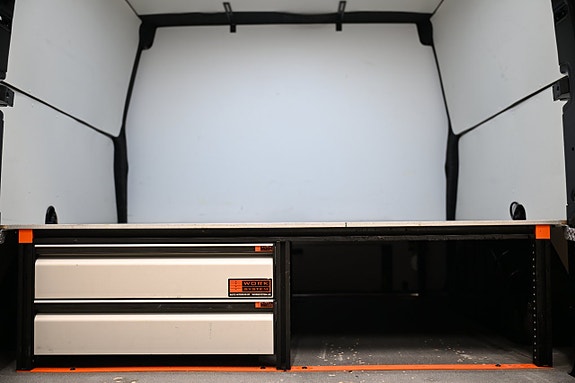 Ford Transit Custom 14 of 30