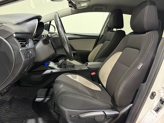 Toyota Avensis 8 of 17