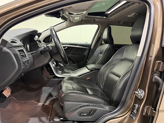 Volvo XC70 9 of 18