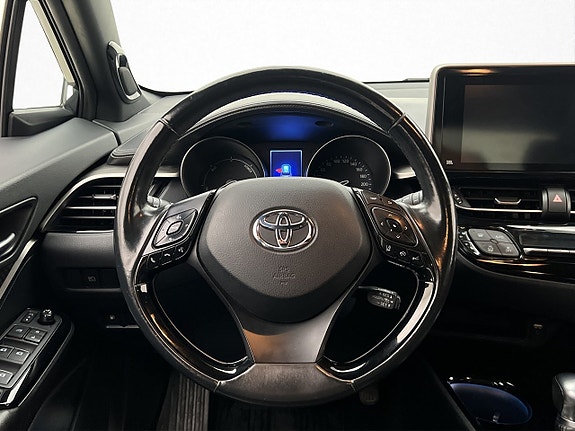 Toyota C-HR 17 of 30