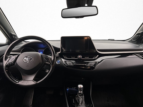 Toyota C-HR 16 of 30