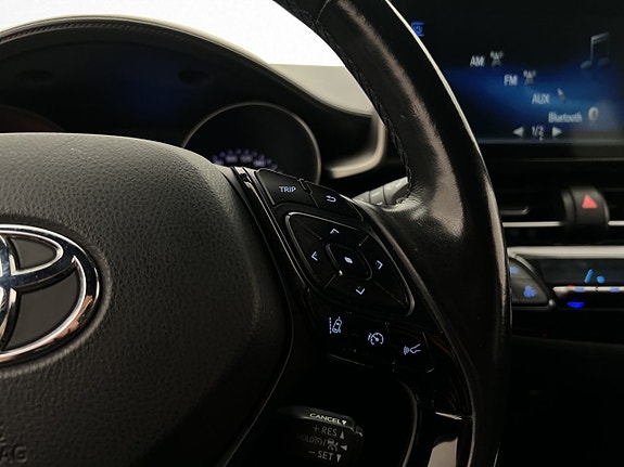 Toyota C-HR 27 of 30