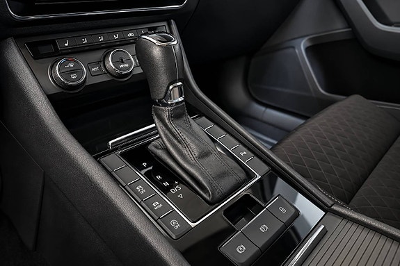 Skoda Superb 18 of 26