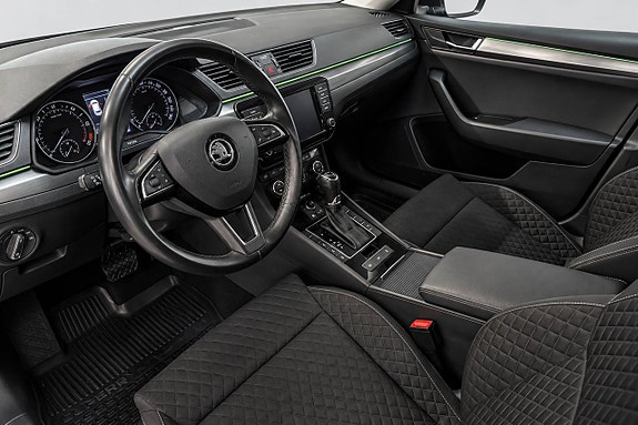 Skoda Superb 11 of 26
