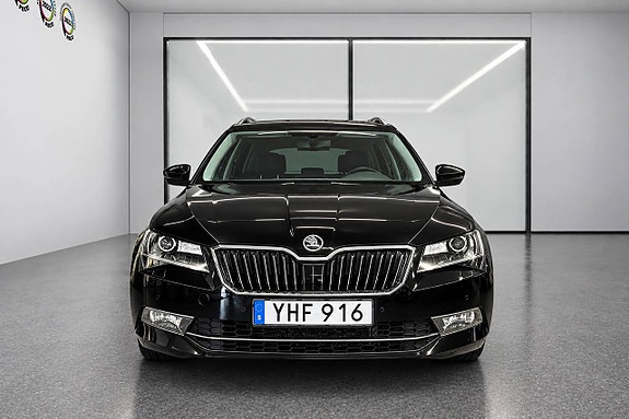 Skoda Superb 5 of 26