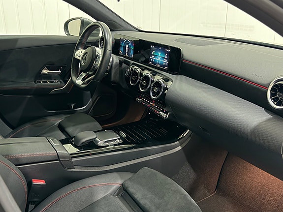 Mercedes-Benz A180 14 of 22
