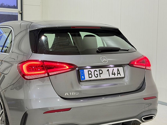 Mercedes-Benz A180 4 of 22