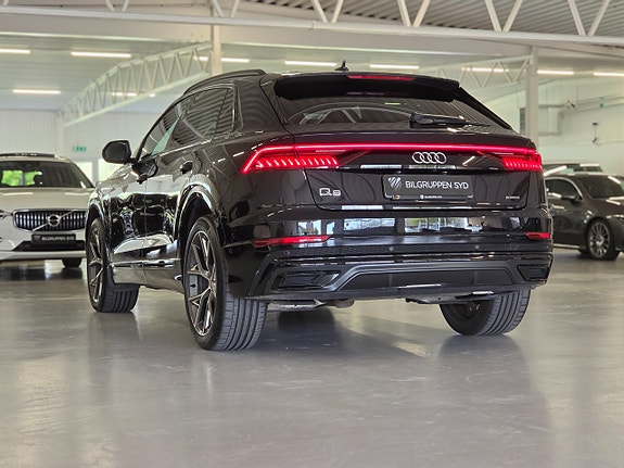 Audi Q8 7 of 30