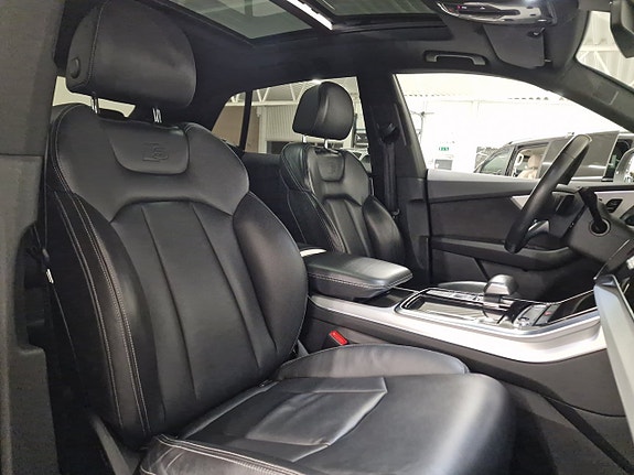 Audi Q8 28 of 30