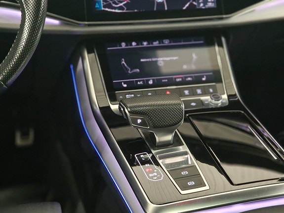 Audi Q8 15 of 30