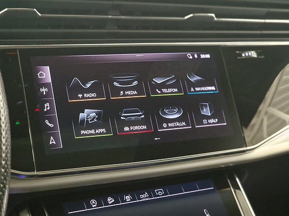 Audi Q8 20 of 30