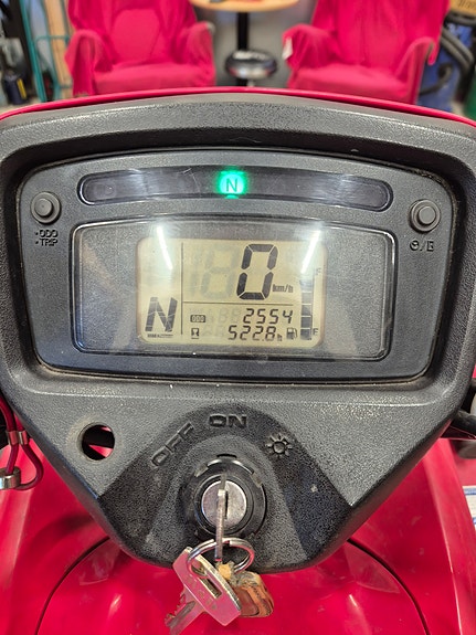 Suzuki Kingquad 2 of 5
