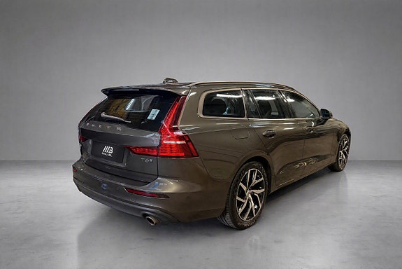 Volvo V60 3 of 15