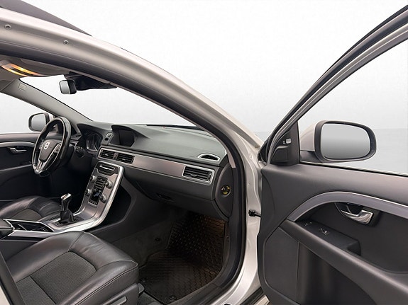 Volvo V70 25 of 30