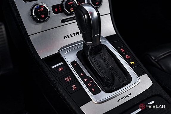Volkswagen Passat Alltrack 22 of 25