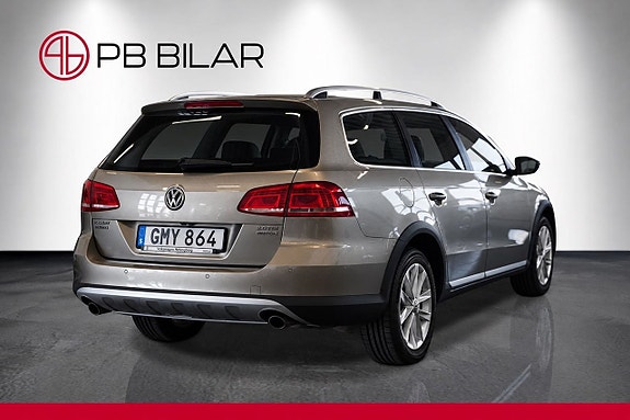 Volkswagen Passat Alltrack 7 of 25