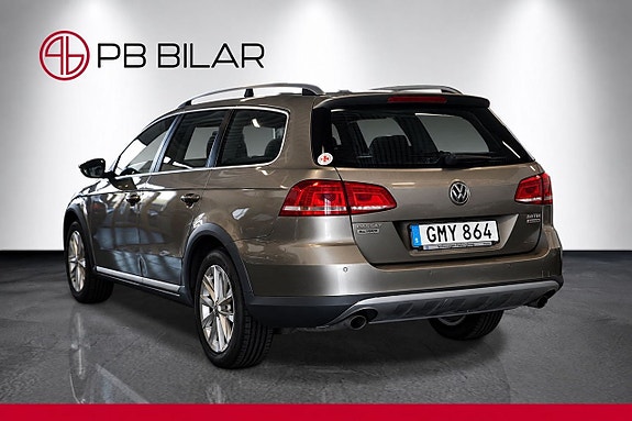 Volkswagen Passat Alltrack 4 of 25