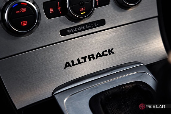 Volkswagen Passat Alltrack 21 of 25