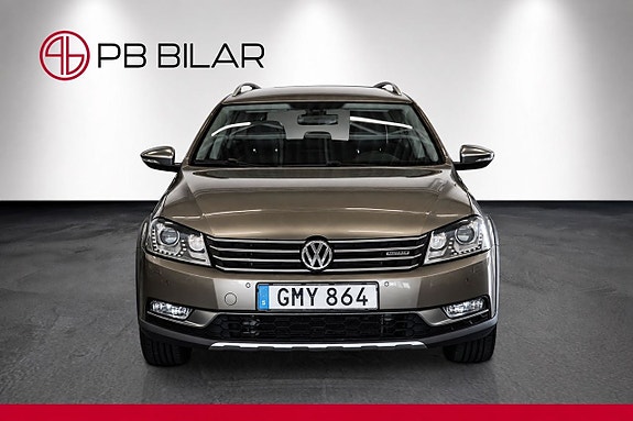 Volkswagen Passat Alltrack 3 of 25
