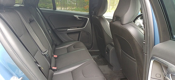 Volvo V60 3 of 7