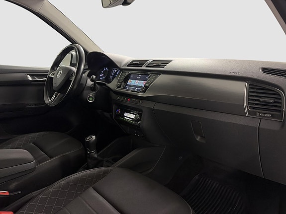 Skoda Fabia 5 of 13