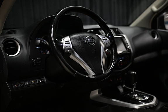 Nissan Navara 24 of 30