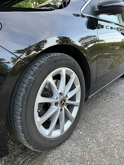 Mercedes-Benz B180 5 of 8