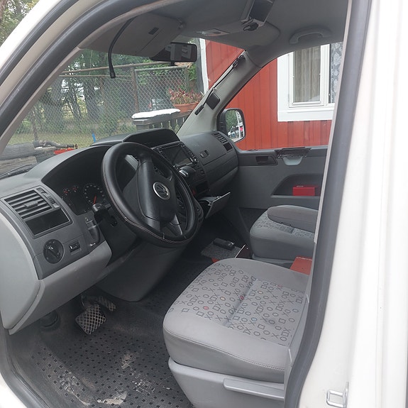 Volkswagen Shuttle 3 of 4