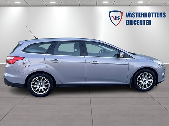 Ford Focus 2 of 9