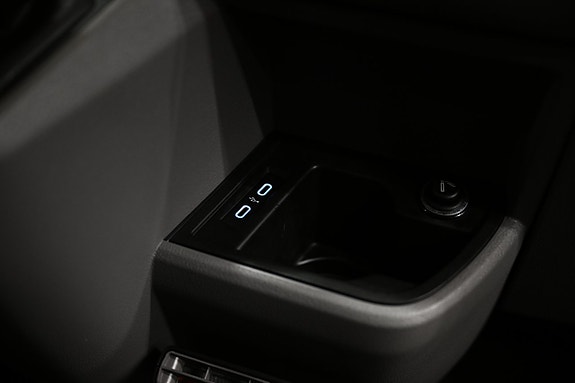 Volkswagen Caravelle 30 of 30