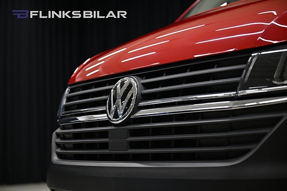 Volkswagen Caravelle 10 of 30
