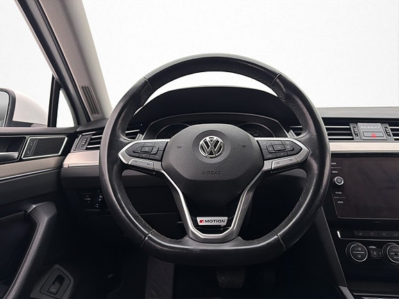 Volkswagen Passat 10 of 27