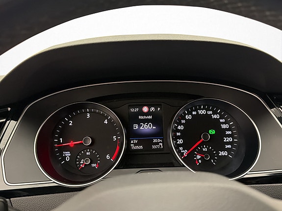 Volkswagen Passat 15 of 27