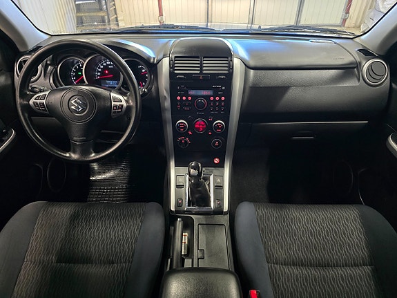 Suzuki Grand Vitara 14 of 24