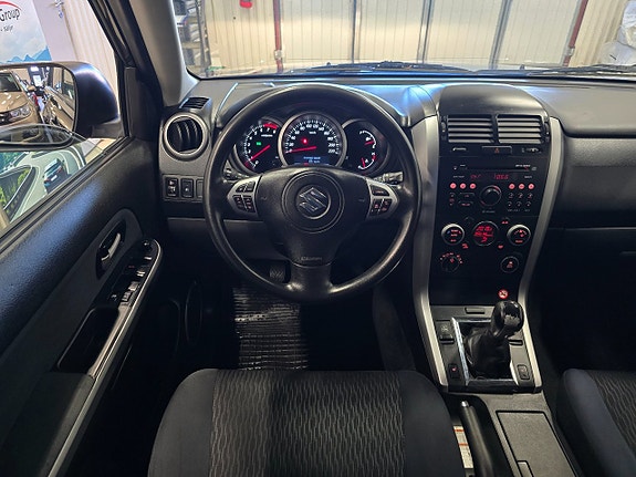 Suzuki Grand Vitara 15 of 24