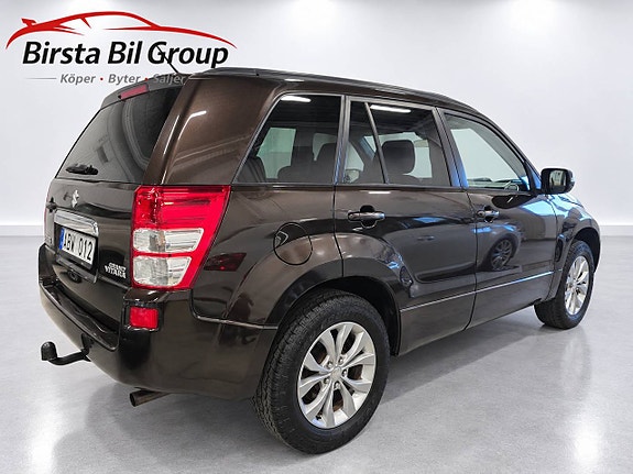Suzuki Grand Vitara 3 of 24