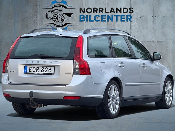 Volvo V50 3 of 12