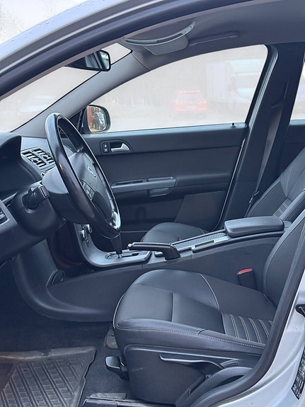 Volvo V50 9 of 12