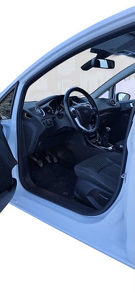 Ford Fiesta 6 of 12