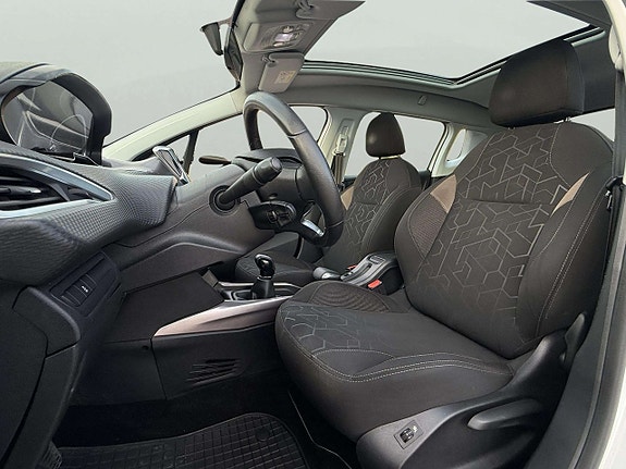 Peugeot 2008 11 of 27