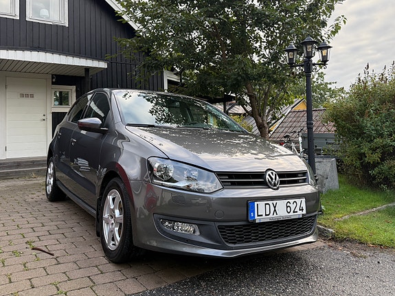 Volkswagen Polo 2 of 9