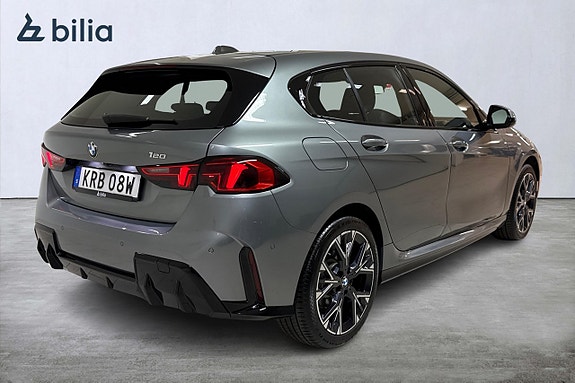 BMW 120 17 of 19