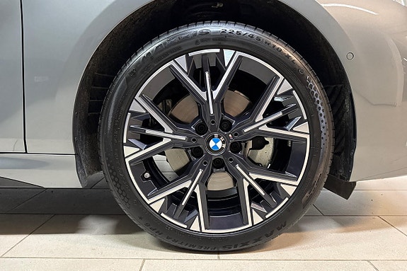 BMW 120 13 of 19