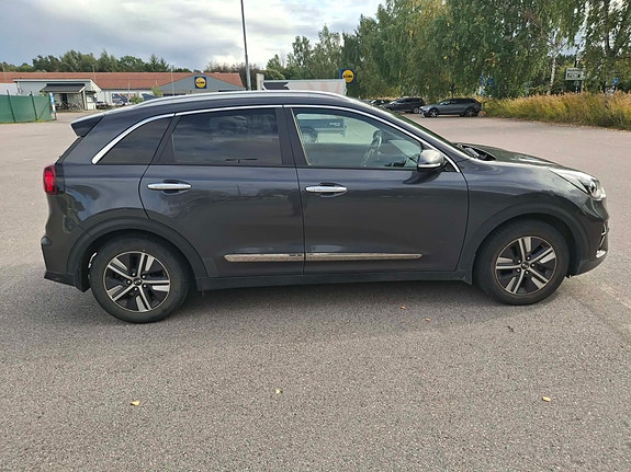 Kia Niro 2 of 6