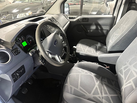 Ford Transit Connect 6 of 10