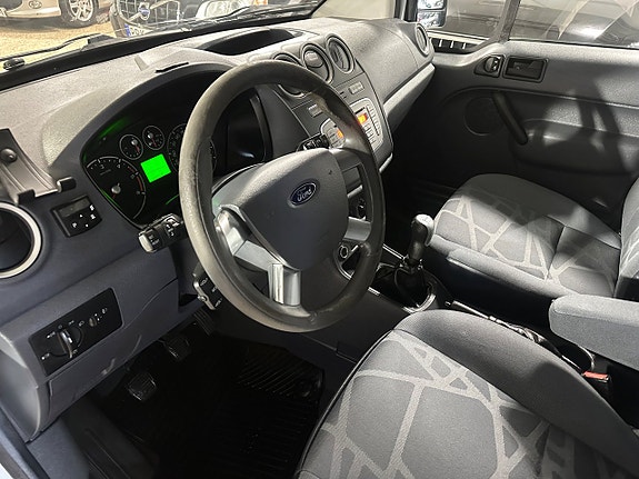 Ford Transit Connect 8 of 10