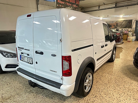 Ford Transit Connect 3 of 10