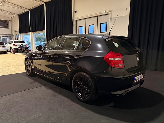 BMW 118i 4 of 9