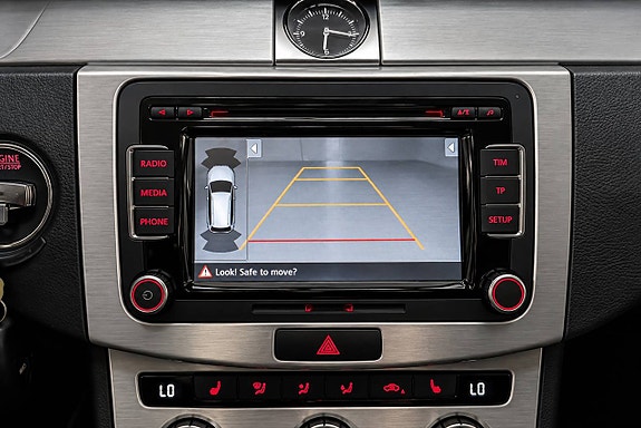Volkswagen Passat Alltrack 20 of 23